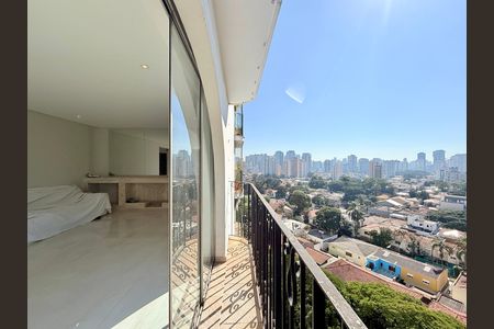 Apartamento à venda com 207m², 3 quartos e 2 vagas Apartamento à venda com 207m², 3 quartos e 2 vagasSacada