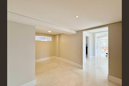 Apartamento à venda com 207m², 3 quartos e 2 vagas Apartamento à venda com 207m², 3 quartos e 2 vagasEscritório