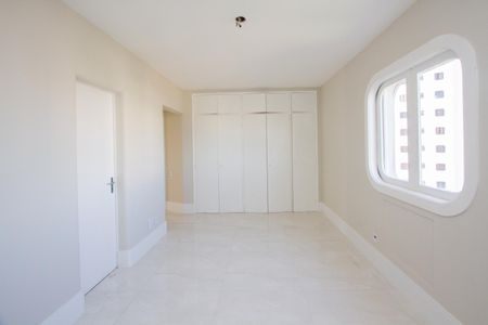 Apartamento à venda com 207m², 3 quartos e 2 vagas