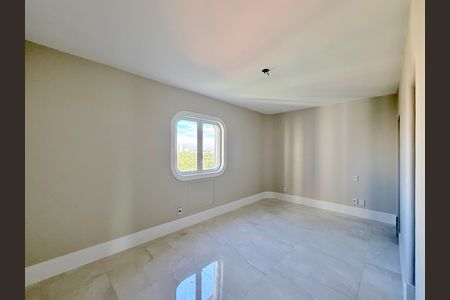 Apartamento à venda com 207m², 3 quartos e 2 vagas Apartamento à venda com 207m², 3 quartos e 2 vagasSuíte 1