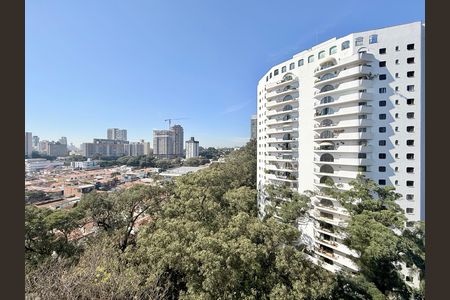 Apartamento à venda com 207m², 3 quartos e 2 vagas Apartamento à venda com 207m², 3 quartos e 2 vagasVista