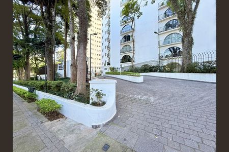 Apartamento à venda com 207m², 3 quartos e 2 vagas Apartamento à venda com 207m², 3 quartos e 2 vagasFachada