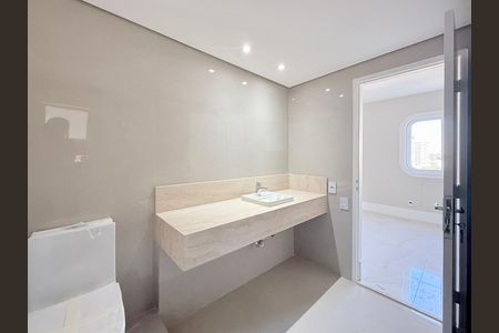 Apartamento à venda com 207m², 3 quartos e 2 vagas Apartamento à venda com 207m², 3 quartos e 2 vagasBanheiro Suíte 1