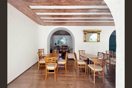 Apartamento à venda com 207m², 3 quartos e 2 vagas Apartamento à venda com 207m², 3 quartos e 2 vagasÁrea comum