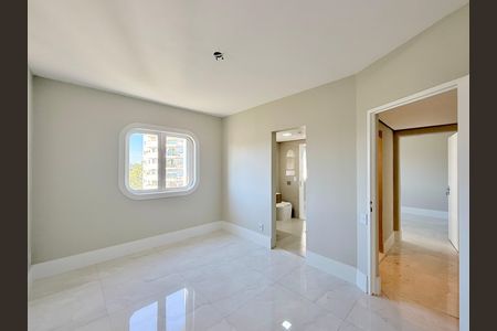 Apartamento à venda com 207m², 3 quartos e 2 vagas Apartamento à venda com 207m², 3 quartos e 2 vagasSuíte 3