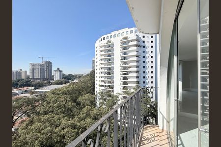 Sacada de apartamento à venda com 3 quartos, 207m² em Santo Amaro, São Paulo