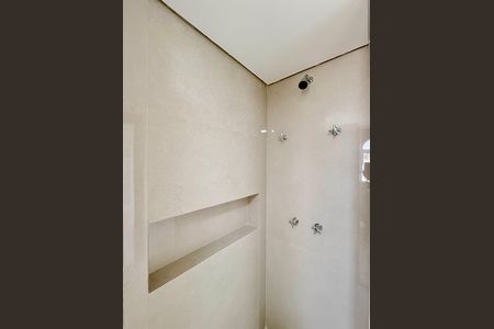 Apartamento à venda com 207m², 3 quartos e 2 vagas Apartamento à venda com 207m², 3 quartos e 2 vagasBanheiro Suíte 2 e 3