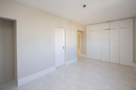 Apartamento à venda com 207m², 3 quartos e 2 vagas