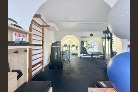 Apartamento à venda com 207m², 3 quartos e 2 vagas Apartamento à venda com 207m², 3 quartos e 2 vagasAcademia