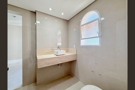 Apartamento à venda com 207m², 3 quartos e 2 vagas Apartamento à venda com 207m², 3 quartos e 2 vagasBanheiro Suíte 2 e 3