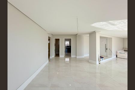 Apartamento à venda com 207m², 3 quartos e 2 vagas Apartamento à venda com 207m², 3 quartos e 2 vagasSala