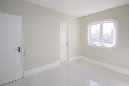 Apartamento à venda com 207m², 3 quartos e 2 vagas