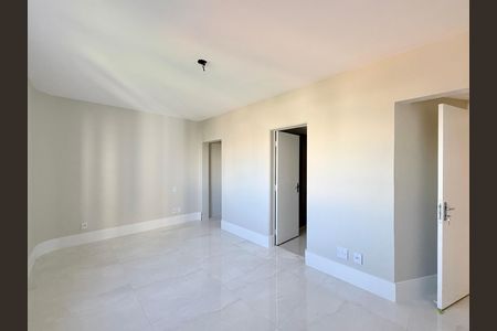 Apartamento à venda com 207m², 3 quartos e 2 vagas Apartamento à venda com 207m², 3 quartos e 2 vagasSuíte 1