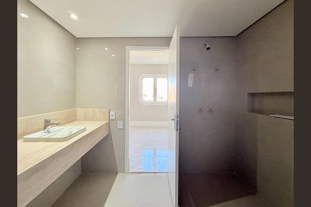 Apartamento à venda com 207m², 3 quartos e 2 vagas Apartamento à venda com 207m², 3 quartos e 2 vagasBanheiro Suíte 1