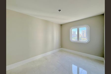 Apartamento à venda com 207m², 3 quartos e 2 vagas Apartamento à venda com 207m², 3 quartos e 2 vagasSuíte 3