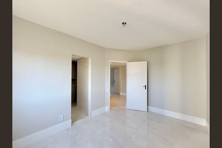 Apartamento à venda com 207m², 3 quartos e 2 vagas Apartamento à venda com 207m², 3 quartos e 2 vagasSuíte 3