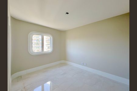 Banheiro Suíte 1 de apartamento à venda com 3 quartos, 207m² em Santo Amaro, São Paulo