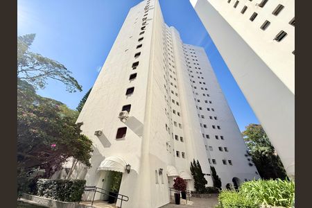 Fachada Bloco  de apartamento à venda com 3 quartos, 207m² em Santo Amaro, São Paulo