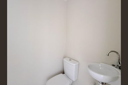 Apartamento à venda com 207m², 3 quartos e 2 vagas Apartamento à venda com 207m², 3 quartos e 2 vagasBanheiro de Serviço