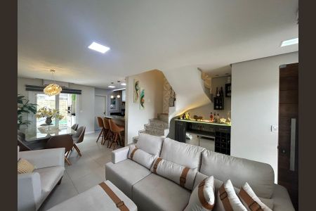 Sala de casa à venda com 3 quartos, 118m² em Igara, Canoas