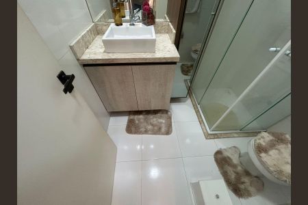 Banheiro de casa à venda com 3 quartos, 118m² em Igara, Canoas