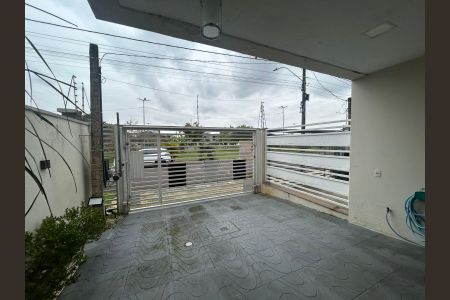 Casa à venda com 118m², 3 quartos e 2 vagasÁrea externa