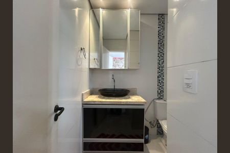 Casa à venda com 118m², 3 quartos e 2 vagasBanheiro da Suíte
