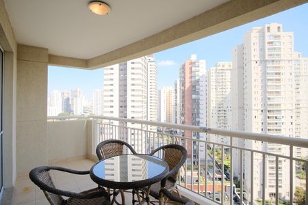 Apartamento à venda com 93m², 4 quartos e 2 vagasVaranda