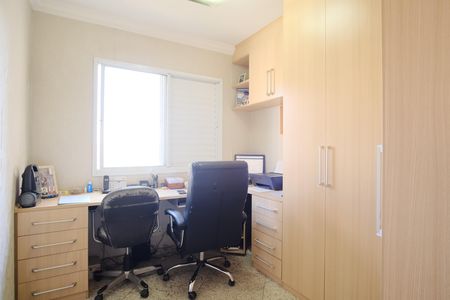 Apartamento à venda com 93m², 4 quartos e 2 vagasQuarto 2