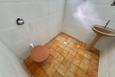 Casa para alugar com 70m², 2 quartos e sem vaga Casa para alugar com 70m², 2 quartos e sem vagaBanheiro