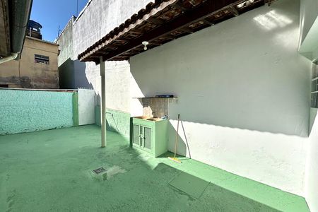 Casa para alugar com 70m², 2 quartos e sem vaga Casa para alugar com 70m², 2 quartos e sem vagaQuintal