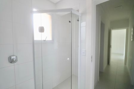 Banheiro Social de apartamento para alugar com 3 quartos, 100m² em Balneario Cidade Atlantica, Guarujá