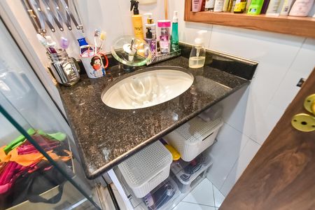 Apartamento à venda com 67m², 3 quartos e 2 vagas Apartamento à venda com 67m², 3 quartos e 2 vagasBanheiro 2