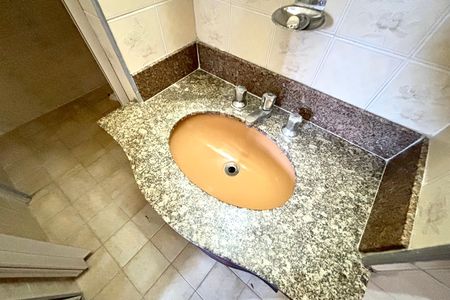 Apartamento para alugar com 76m², 2 quartos e 1 vaga Apartamento para alugar com 76m², 2 quartos e 1 vagaBanheiro