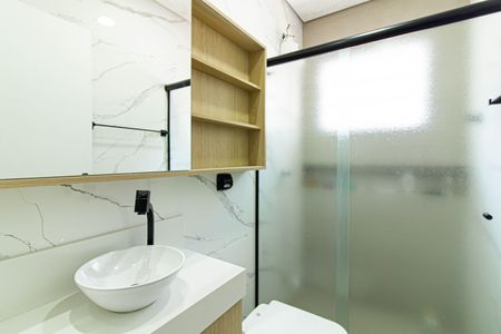 Casa à venda com 211m², 4 quartos e 4 vagas Casa à venda com 211m², 4 quartos e 4 vagasBanheiro