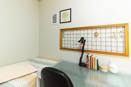 Casa à venda com 211m², 4 quartos e 4 vagas Casa à venda com 211m², 4 quartos e 4 vagasQuarto 1