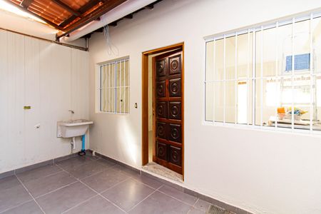 Casa à venda com 211m², 4 quartos e 4 vagas Casa à venda com 211m², 4 quartos e 4 vagasCasa 2