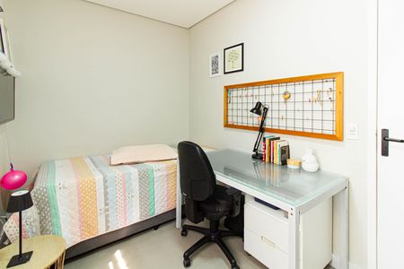 Casa à venda com 211m², 4 quartos e 4 vagas Casa à venda com 211m², 4 quartos e 4 vagasQuarto 1
