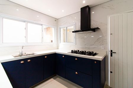 Casa à venda com 211m², 4 quartos e 4 vagas Casa à venda com 211m², 4 quartos e 4 vagasCozinha