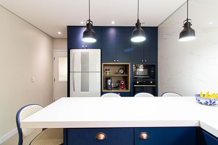 Casa à venda com 211m², 4 quartos e 4 vagas Casa à venda com 211m², 4 quartos e 4 vagasCozinha