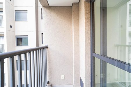 Apartamento à venda com 28m², 1 quarto e sem vaga Apartamento à venda com 28m², 1 quarto e sem vagaSacada
