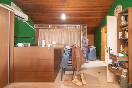 Casa à venda com 367m², 4 quartos e 4 vagas Casa à venda com 367m², 4 quartos e 4 vagasQuarto 1