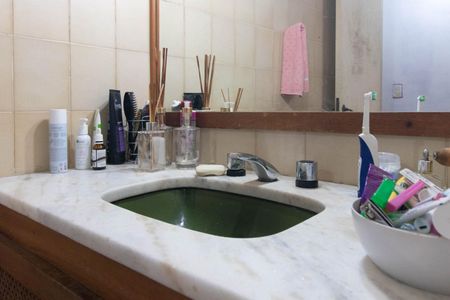 Casa à venda com 367m², 4 quartos e 4 vagas Casa à venda com 367m², 4 quartos e 4 vagasBanheiro do Quarto 3