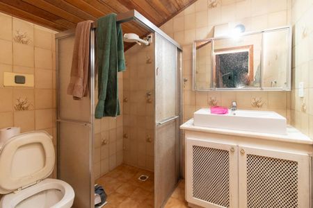 Casa à venda com 367m², 4 quartos e 4 vagas Casa à venda com 367m², 4 quartos e 4 vagasBanheiro do Quarto 1