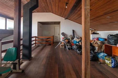 Casa à venda com 367m², 4 quartos e 4 vagas Casa à venda com 367m², 4 quartos e 4 vagasSala 2