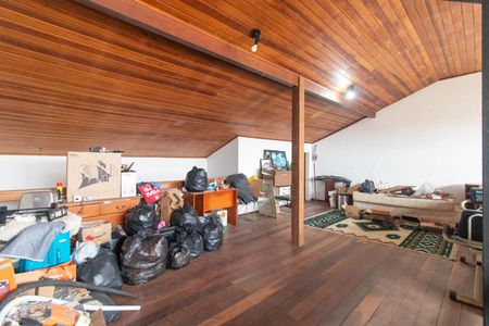 Casa à venda com 367m², 4 quartos e 4 vagas Casa à venda com 367m², 4 quartos e 4 vagasSala 2