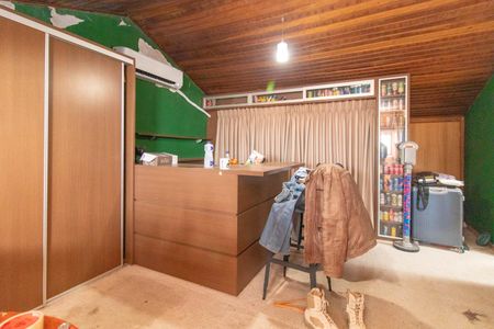 Casa à venda com 367m², 4 quartos e 4 vagas Casa à venda com 367m², 4 quartos e 4 vagasQuarto 1