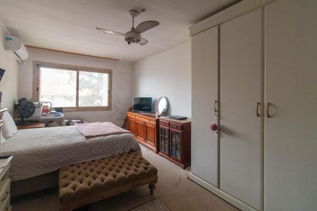 Casa à venda com 367m², 4 quartos e 4 vagas Casa à venda com 367m², 4 quartos e 4 vagasQuarto 3