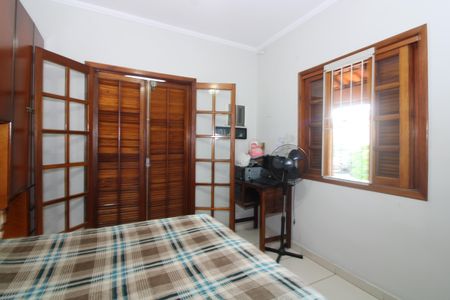 Casa à venda com 144m², 5 quartos e 3 vagasQuarto 1 casa 2