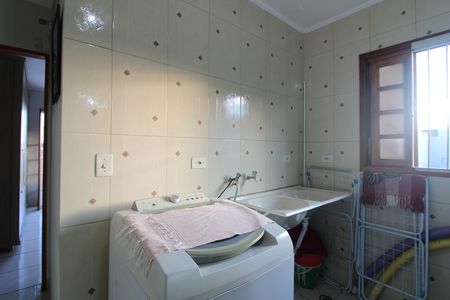 Casa à venda com 144m², 5 quartos e 3 vagaslavanderia casa 2